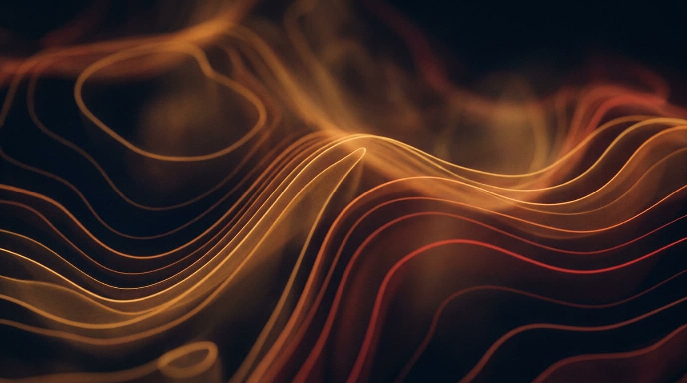 Courbes lumineuses ambres et orange flottant dans l'obscurité, évoquant une cartographie en relief